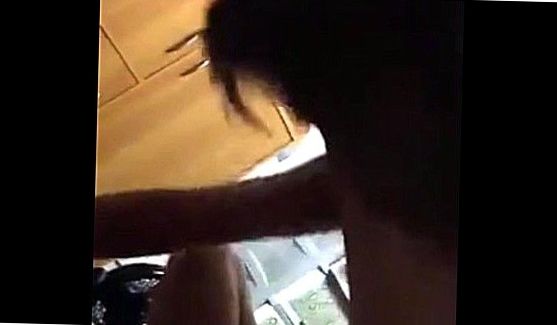 Азиатки: Трах в музее, порно видео