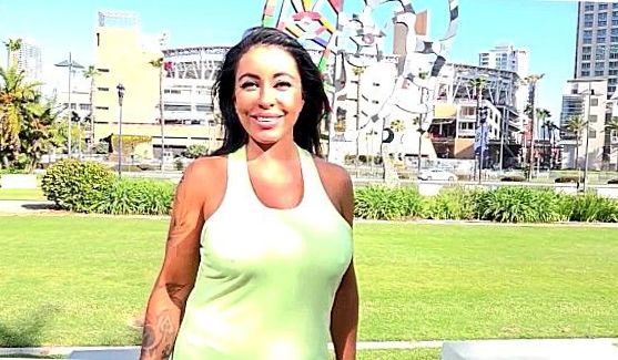 Arwen Gold - My favorite masseur, порно видео