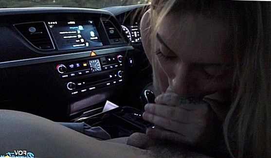 Маленькие Сиськи: Алекса Вайс участвует в буккаке, порно видео