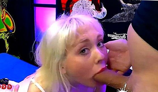 жена заставила мужа вылизать сперму, порно видео