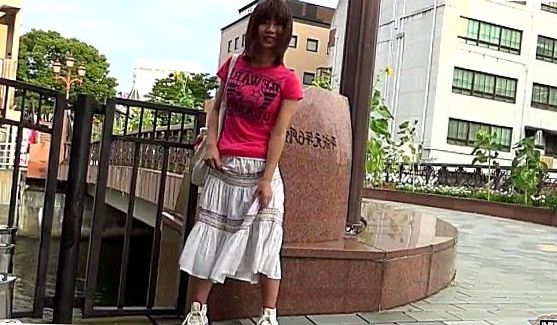 Сучка очень любит туфли, поэтому старается, выпрыгивая из своей кожи от возбуждения, порно видео